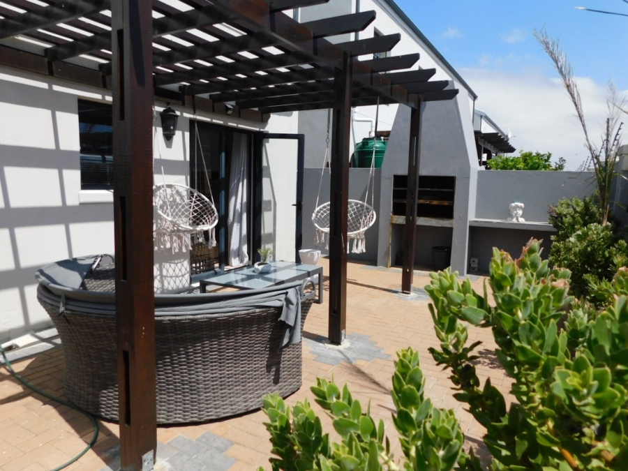 3 Bedroom Property for Sale in Onverwacht Western Cape